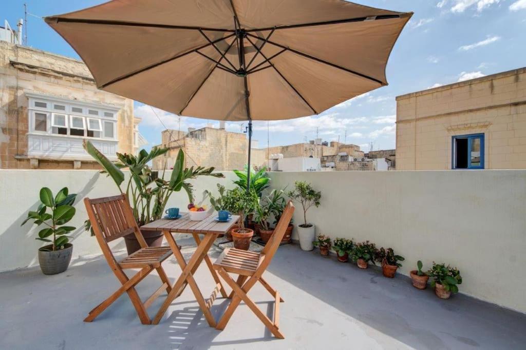 Traditional Maltese Town House In Floriana Kültér fotó